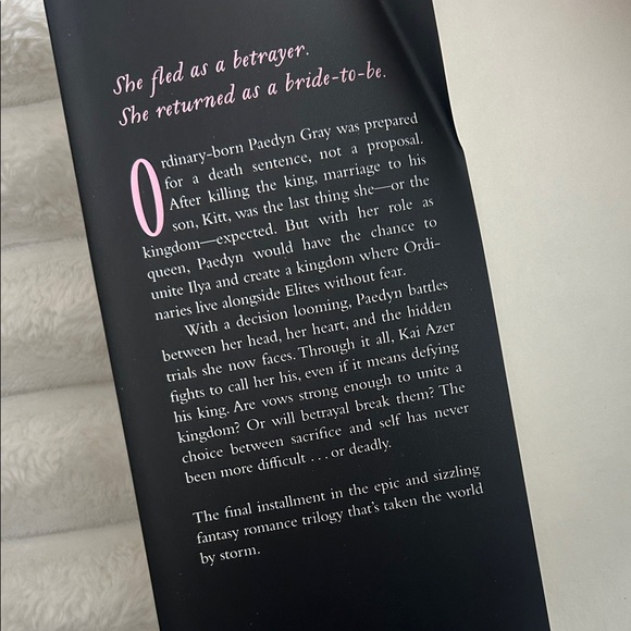 Fearless by Lauren Roberts (Book 3 Powerless Trilogy) - Picture 3 of 3